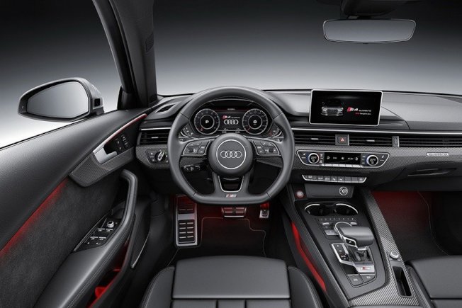 这款车还带有结合Apple CarPlay与Android Auto连接功能的Audi MMI娱乐影音系统。（Audi提供）