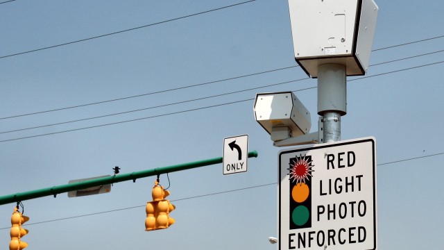 “Red-Light Camera toronto”的图片搜索结果